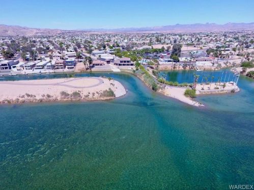 440 Whitewater Dr, Bullhead City, AZ 86442-5216