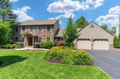 2365 Pewter Dr, Macungie, PA 18062-9050