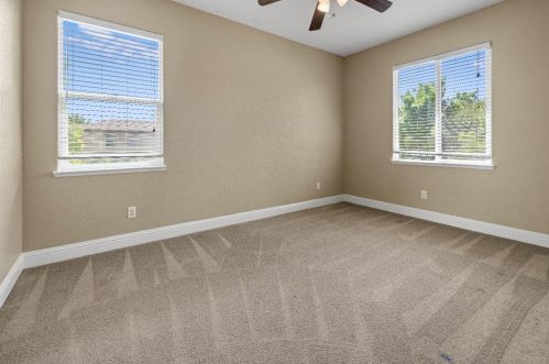 576 Bramblewood Ave, Lathrop CA 95330-9370 exterior