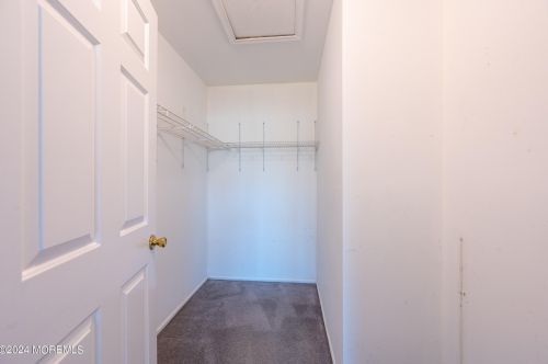 52 Perri Rd, East Freehold NJ  07728-4140 exterior