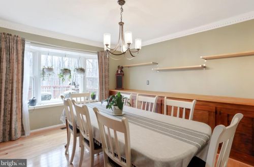 5550 Wide Oak Ct, Woodbridge VA  22192-6036 exterior