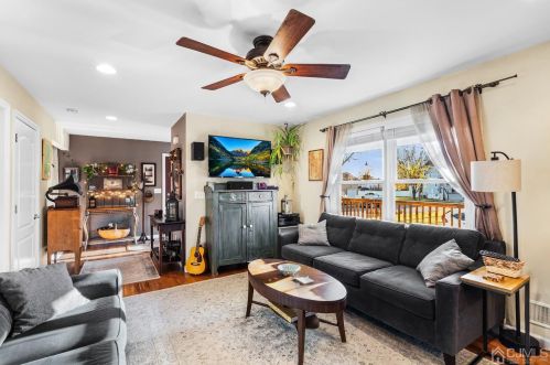 129 Randolph Ave, South Plainfield NJ  07080-4024 exterior