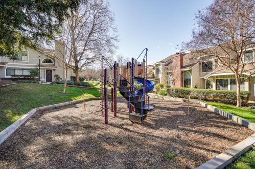 2851 Buena Crest Ct, San Jose CA  95121-2956 exterior