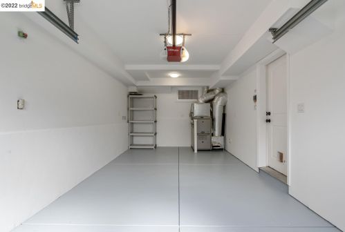 5904 Canning St, Oakland CA 94609-1306 exterior