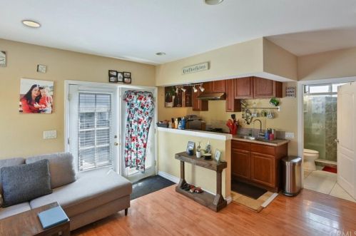 2634 Pacific Coast Hwy, Torrance CA  90505-7038 exterior