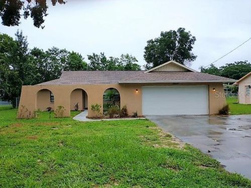 10027 Hayward Rd, Brooksville, FL 34608-6427