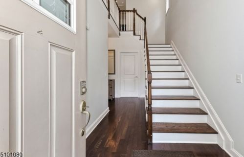 38 Walnut St, Little Falls NJ  07424-1402 exterior