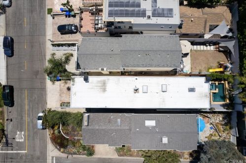 513 Dianthus St, Manhattan Beach CA  90266-6720 exterior