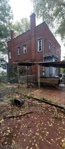 12 Church Pl, East Orange, NJ 07017-4302