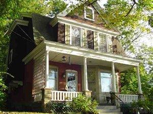 17 Northampton Rd, West Glenville, NY 12010-2401