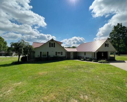 380 Sopher Rd, Grove City, PA 16127-0069