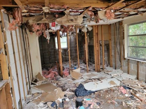 563 8th Ave, Crystal River FL  34428-3751 exterior