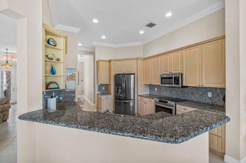 6640 Catania Dr, Boynton Beach FL  33472-7354 exterior