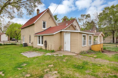 414 17 1/2 Ave, Saint Cloud MN  56303-3956 exterior