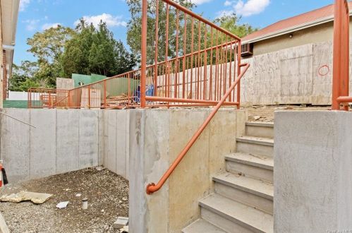 557 Logan Ave, Bronx NY  10465-2509 exterior