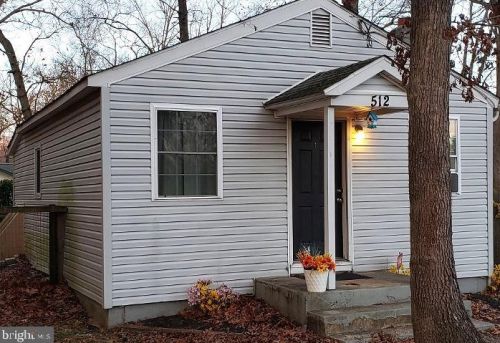 512 Hartford Rd, Mount Laurel, NJ 08054-3086