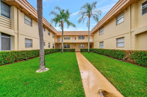 200 Saxony, Delray Beach, FL 33446-1848