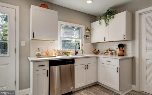 127 Somerset Dr, Willingboro NJ  08046-1415 exterior