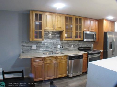 516 4 Ter, Cape Coral FL  33909-0020 exterior