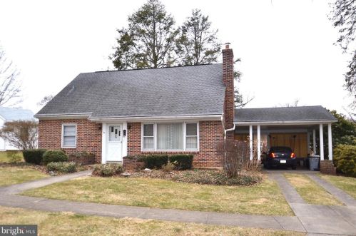 818 Linden Rd, Swatara, PA 17033-1734