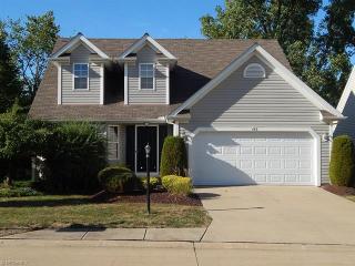 488 Rockledge Ln, Brunswick, OH 44212-5717