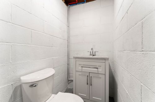 132 Firwood Dr, Bridgeville PA  15017-1204 exterior