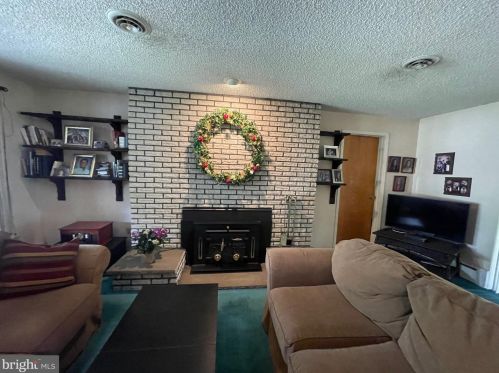 714 Pomona Rd, Riverton NJ 08077-4233 exterior