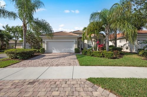15089 Danios Dr, Bonita Springs, FL 34135-8651