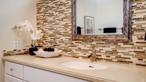 6455 Meadowridge Dr, Santa Rosa CA  95409-5848 exterior