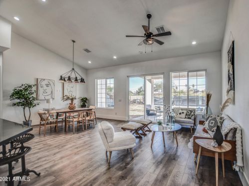 6434 12 St, Phoenix AZ 85086-4804 exterior