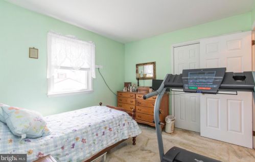 1640 Cavan Dr, Dresher PA  19025-1210 exterior