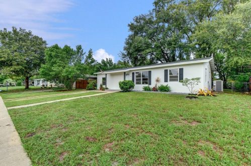 1640 Hastings Dr, Deltona, FL 32725-6014