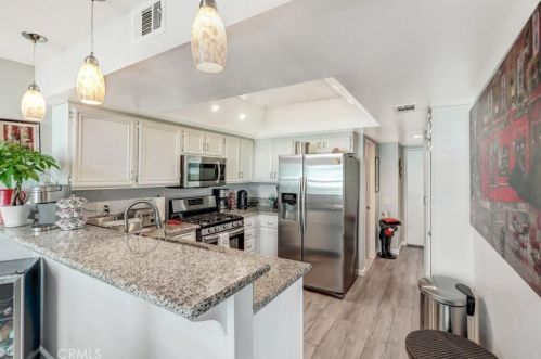 216 Glendora Ave, Covina CA 91724-2954 exterior