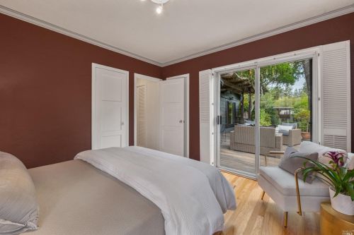 1095 Pine Tree Ln, Sebastopol CA  95472-2681 exterior