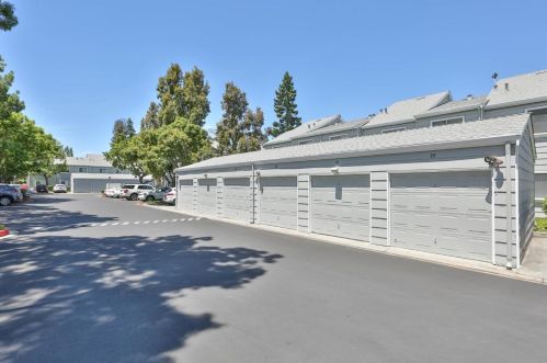 1596 Thornleaf Way, San Jose CA  95131-2968 exterior