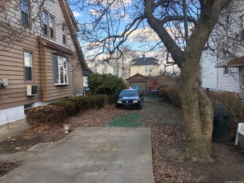854 Logan Ave, Bronx, NY 10465-2312