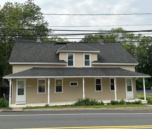 323 Putnam Pike, Killingly CT  06241-1607 exterior