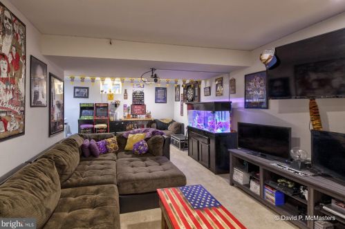 21 Trotting Way, Charles Town WV  25414-3308 exterior