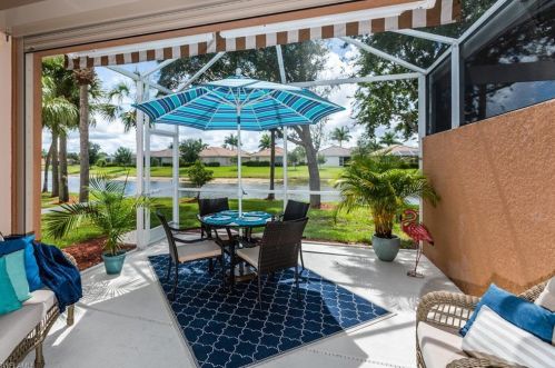 14318 Manchester Dr, Naples FL  34114-8626 exterior
