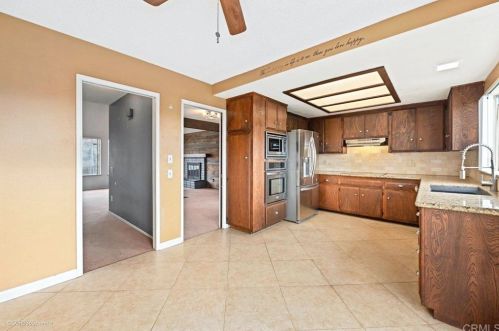 11055 Calle Oro Verde, Valley Center CA  92082-4202 exterior