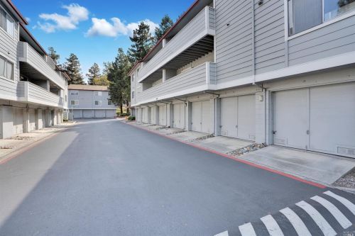 655 River Oak Way, Hayward CA  94544-6789 exterior