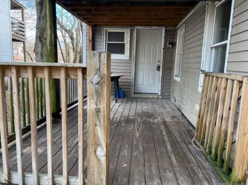 160 Cooke St, Waterbury CT  06710-2325 exterior