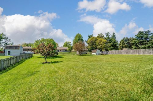 2593 Karok Dr, London OH  43140-9021 exterior