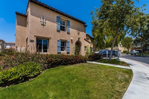 203 Cork Tree Dr, Orange, CA 92865-5009