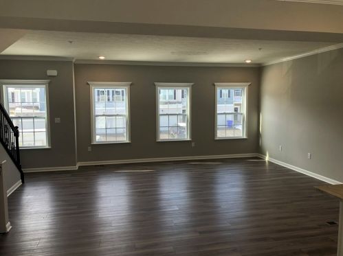 2408 Canterbury Dr, Imperial PA  15126-9179 exterior