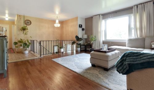69 Baker Ave, Berkeley Heights, NJ 07922-1301
