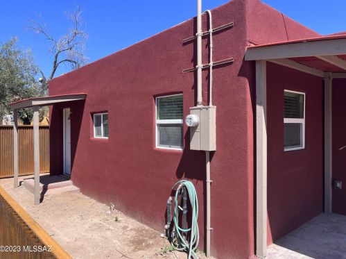 1385 Hedrick Dr, Tucson AZ  85719-2687 exterior