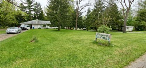 4971 Matthews Rd, Edinburg, PA 16116-4915