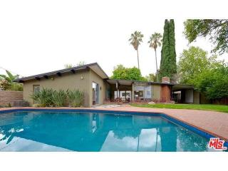 7706 Bothwell Rd, Los Angeles, CA 91335-2305