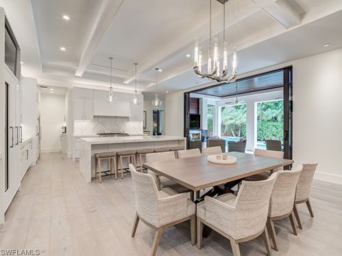 336 1st Ave, Naples FL  34102-5905 exterior